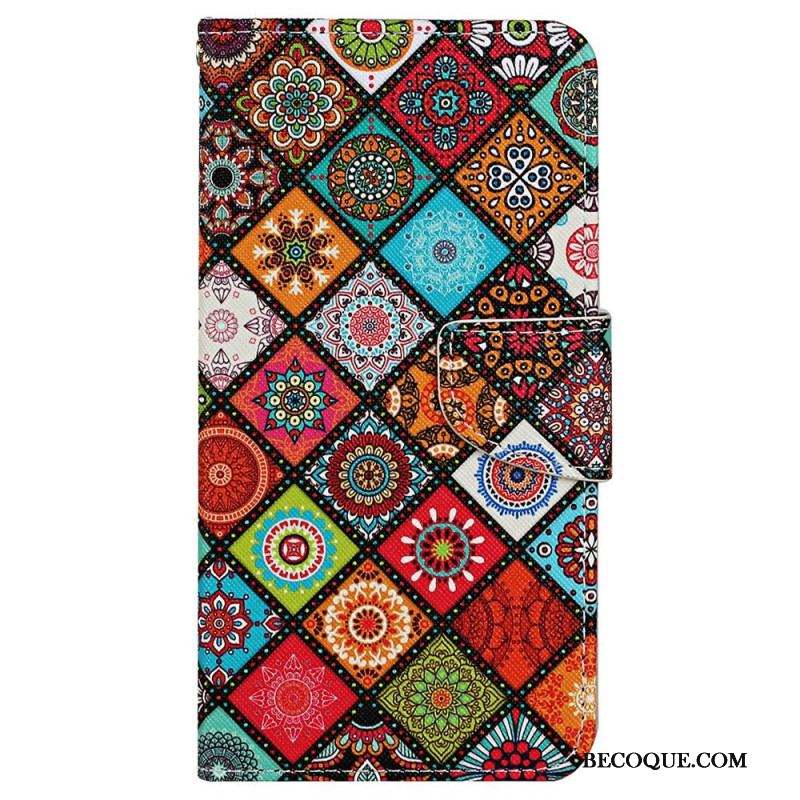 Housse iPhone 15 Joli Patchwork à Lanière