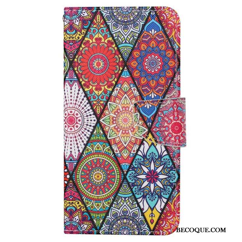 Housse iPhone 15 Joli Patchwork à Lanière